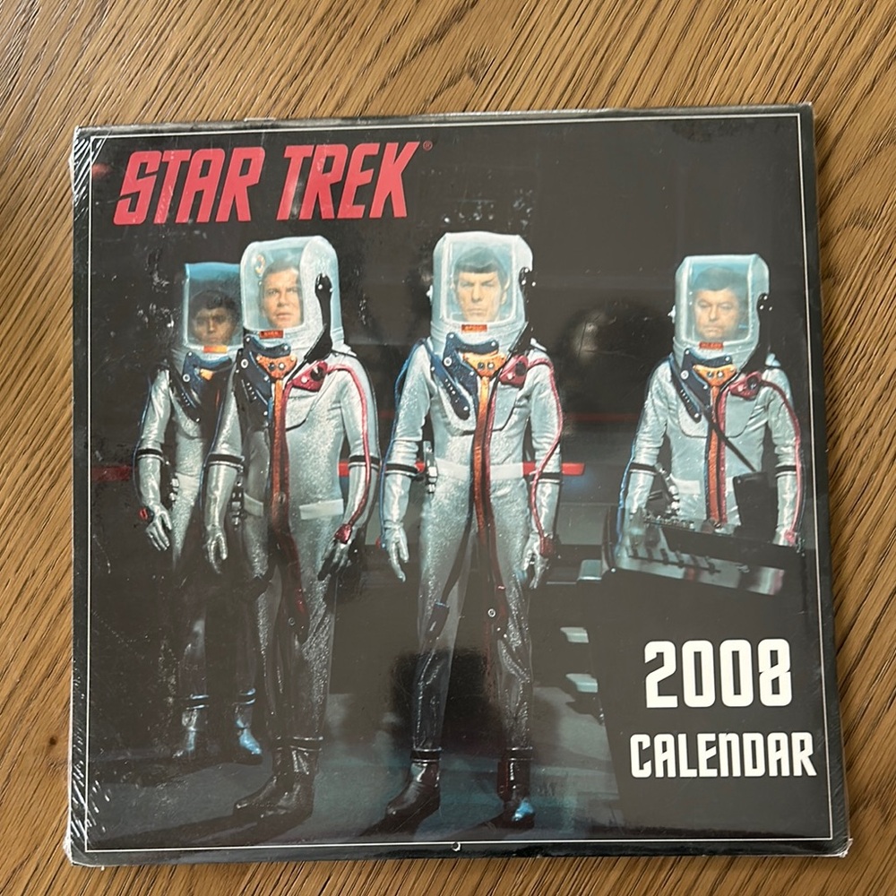 Collectible Star Trek 2008 Calendar Factory Sealed Never Opened